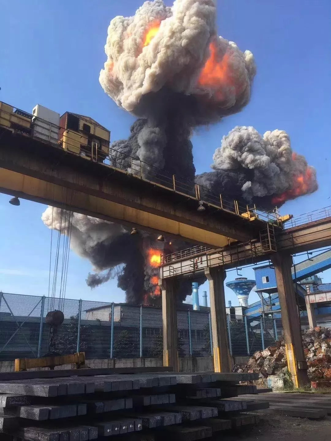 10个亿没了这家钢铁公司高炉燃爆3月前就发生事故